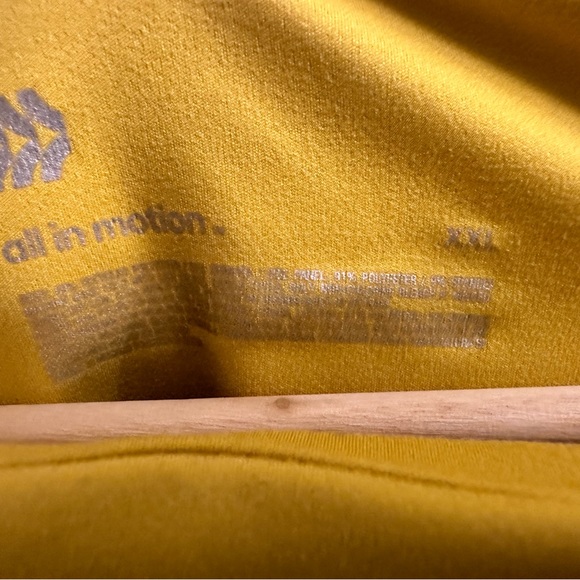 7/8 yellow yoga pants with pockets and ribbed legs - Picture 2 of 2